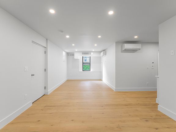 4th image of 58 Avenue A #Townhouse 1