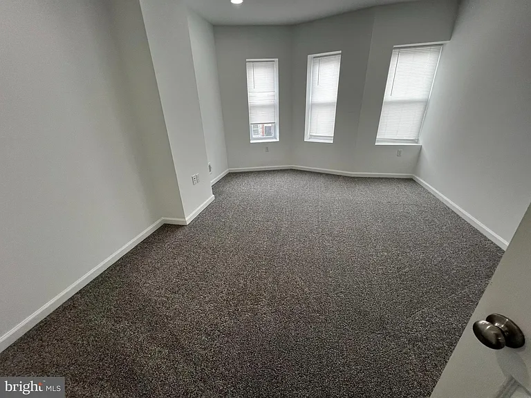 812 N Payson St — Photo 8