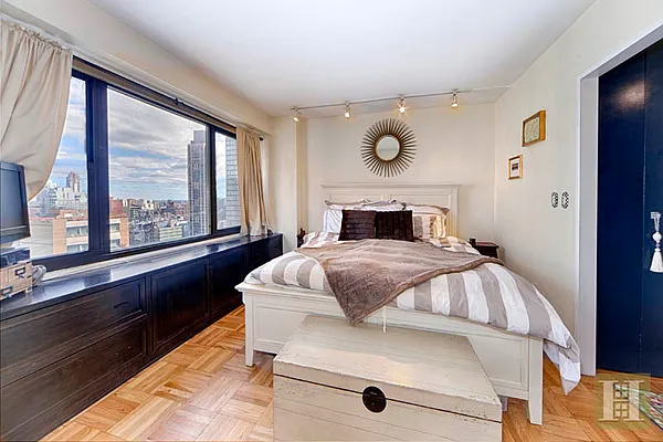 Sold by Halstead Real Estate | media 8