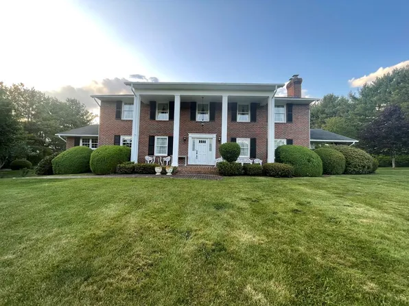 1230 W Ridge Rd, Wytheville, VA 24382