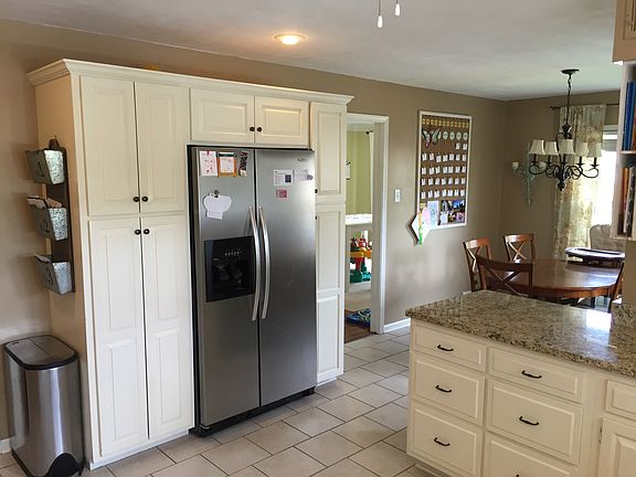 3rd image of 8723 Riverchase Dr