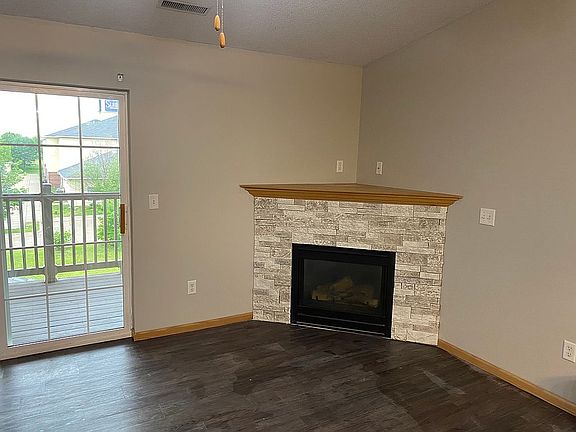 4th image of 480 N Madison Ave Unit 9