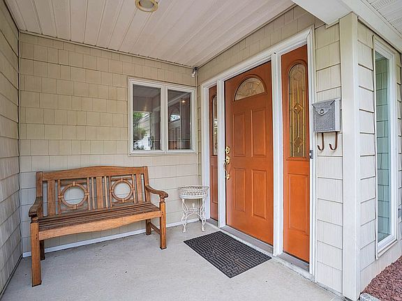 2nd image of 21 Avalon Ln