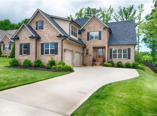 2449 Shiny Leaf Dr, Denver, NC 28037