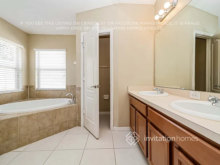 8015 Alamosa Wood Ave — Photo 11