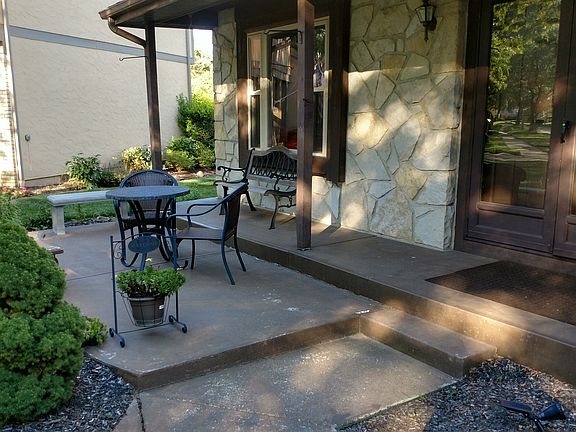 4th image of 1671 Twin Oaks Dr