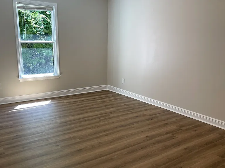 5102 Whites Mill Rd #B — Photo 6