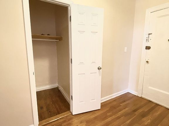4th image of 2559 41st St APT 5D