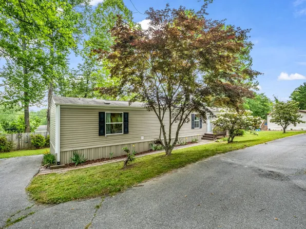 24 Outer Park Dr, Hendersonville, NC 28792