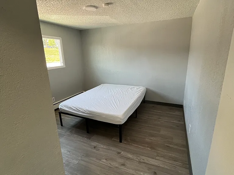 Regency Apartments — Photo 8