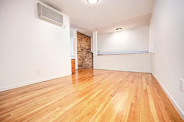 Rented by Urbane Brokerage