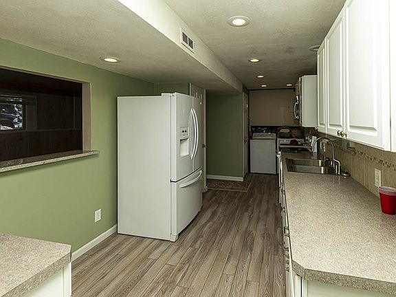 5th image of 12723 E Guthrie Dr