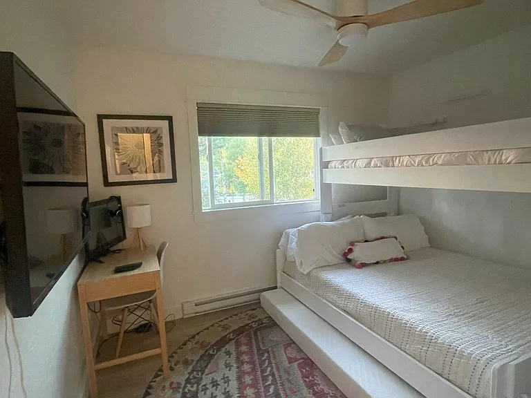 19 Cypress Ct — Photo 6
