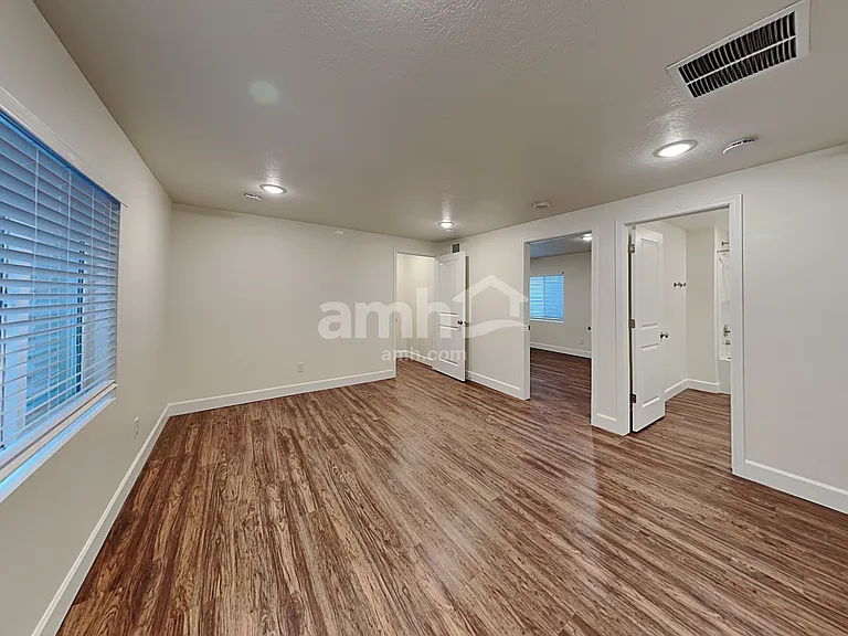 11031 S Kitty Hawk Rd — Photo 24