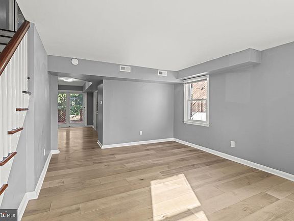 5th image of 1240 Harding Dr