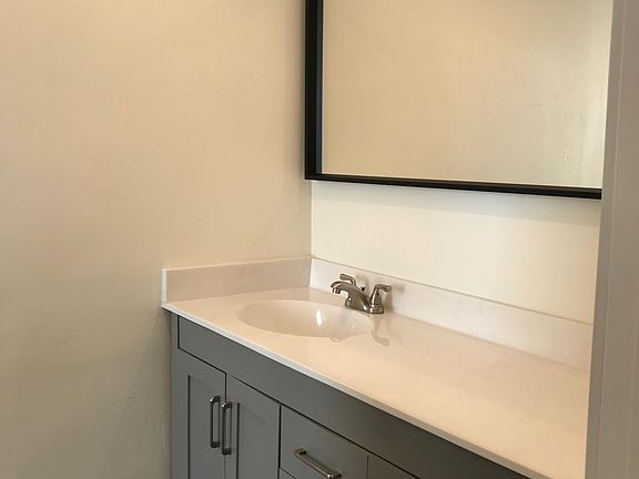 2nd image of 109 E Lexington Ave