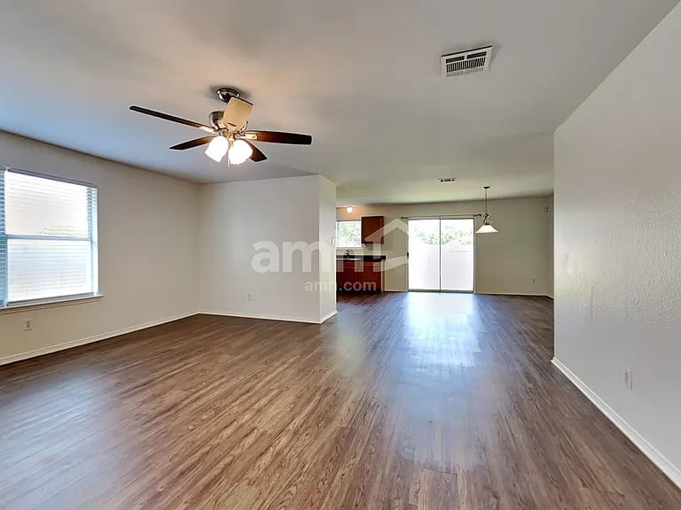 4713 Bridlewood Ln — Photo 6