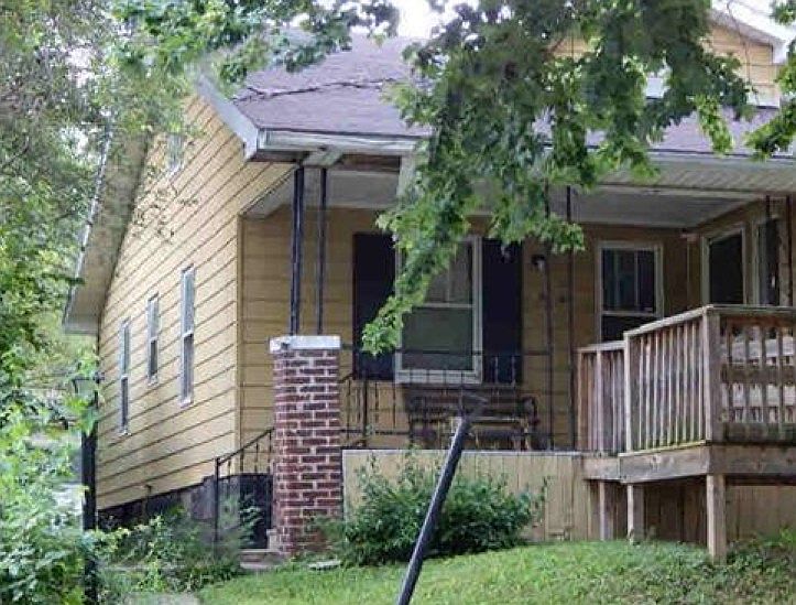 2nd image of 1050 W Sunset Ave