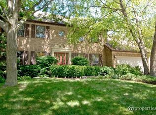 600 Oakhurst Dr, Naperville, IL