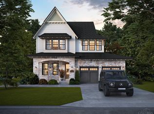 7933 Cooper Rd, Cincinnati, OH 45242