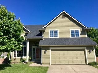 10223 Oakwood Dr, Urbandale, IA 50322