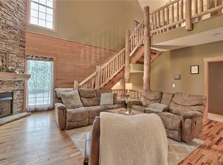 151 W Waters Edge Ln, West Union, SC 29696