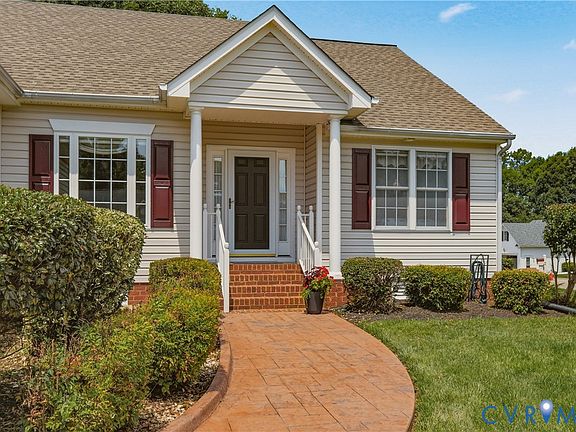 3rd image of 8900 Ganton Ct