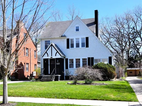 2339 Canterbury Rd, University Heights, OH 44118