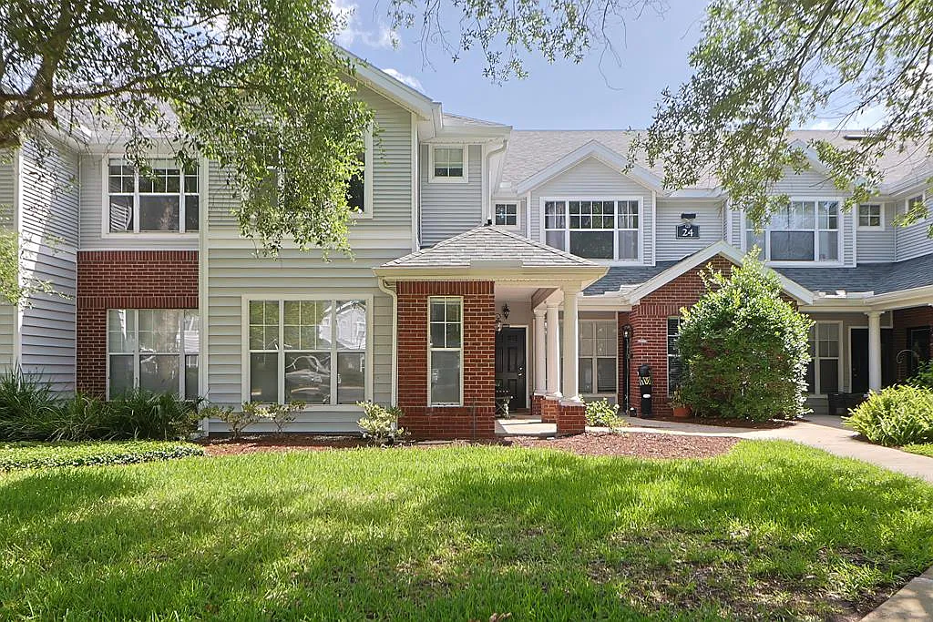 1 bed, 800 sqft, $1,350 — Photo 3