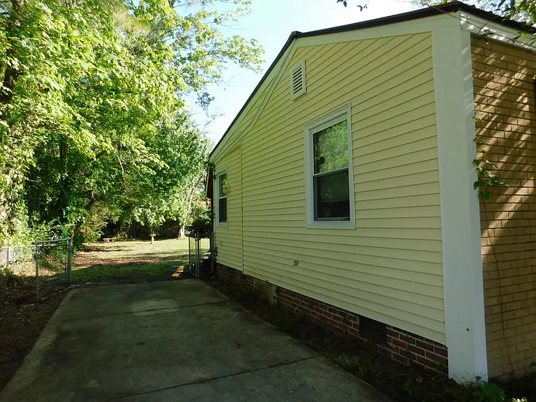 108 Beaufort Dr — Photo 18