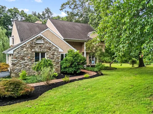 12 Wagner Ln, Coatesville, PA 19320