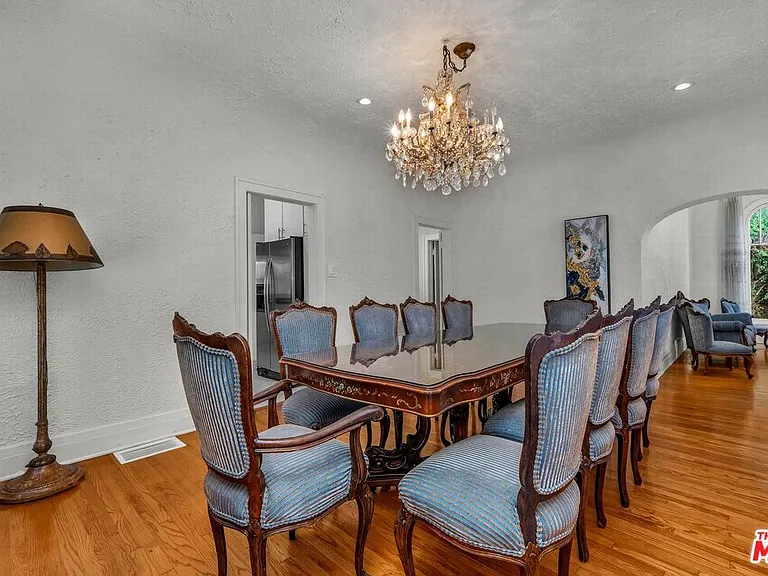 10736 Ashton Ave — Photo 5