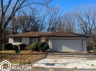 1112 S Linden Ln, Mount Pleasant, IA 52641