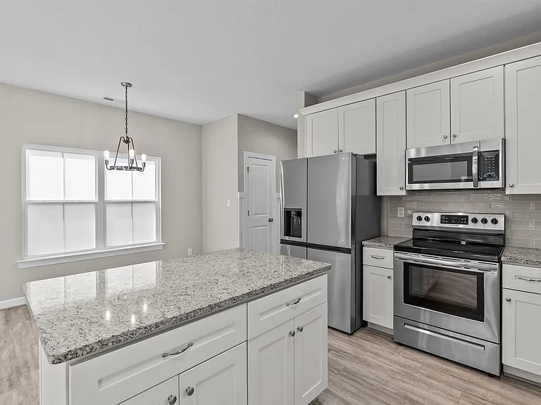 104 S Palm Ave — Photo 30