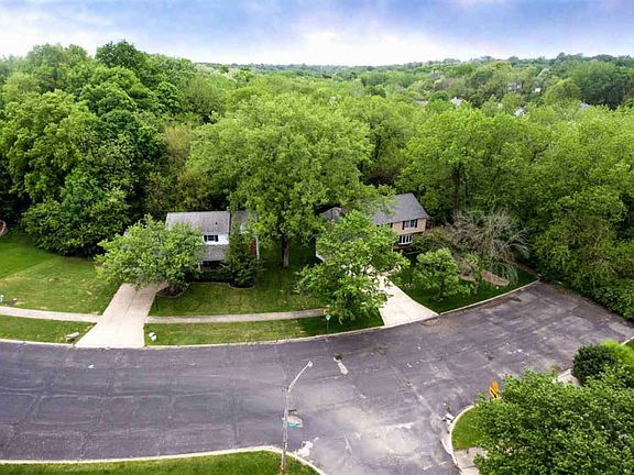 3rd image of 6557 N Imperial Dr