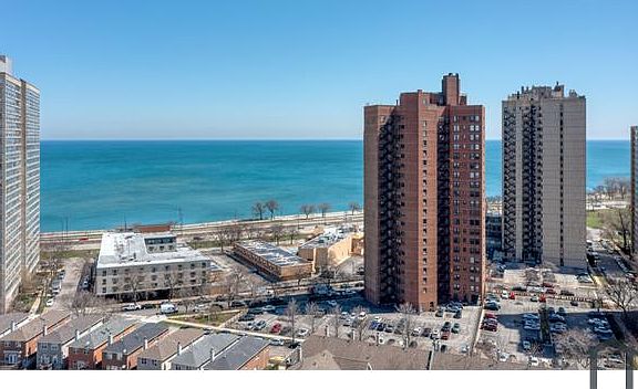 2nd image of 4940 S East End Ave APT 8C