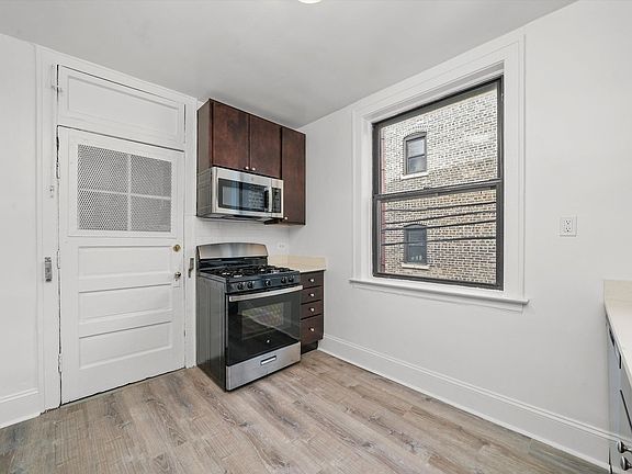 5th image of 2330 N Spaulding Ave #2338-3B