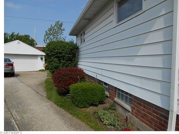 4th image of 30561 Bonnie Ct