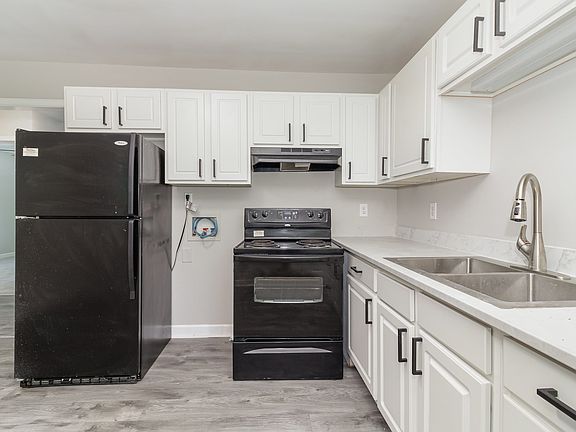 5th image of 2745 Basswood Ct #2693-A