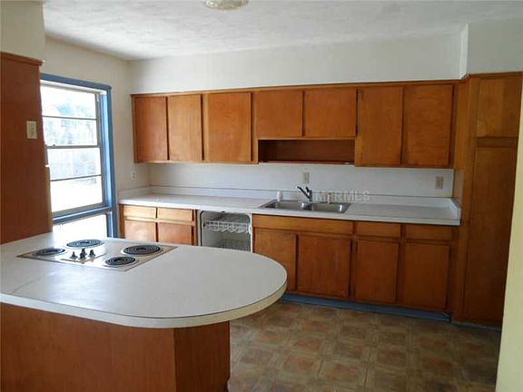 3rd image of 207 Capehart Dr