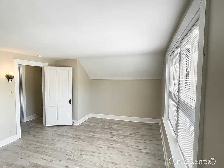 3718 Ault Park Ave — Photo 13