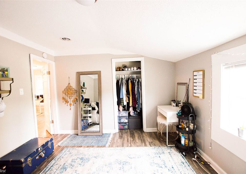 1st image of 2435 Shelby St APT 1