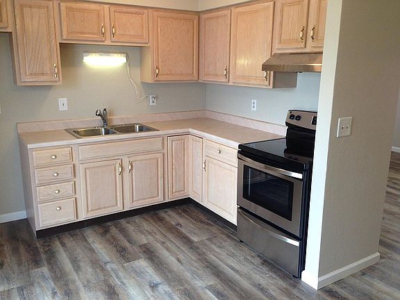 new stainless steel appliances ( refrigerator not in photo)