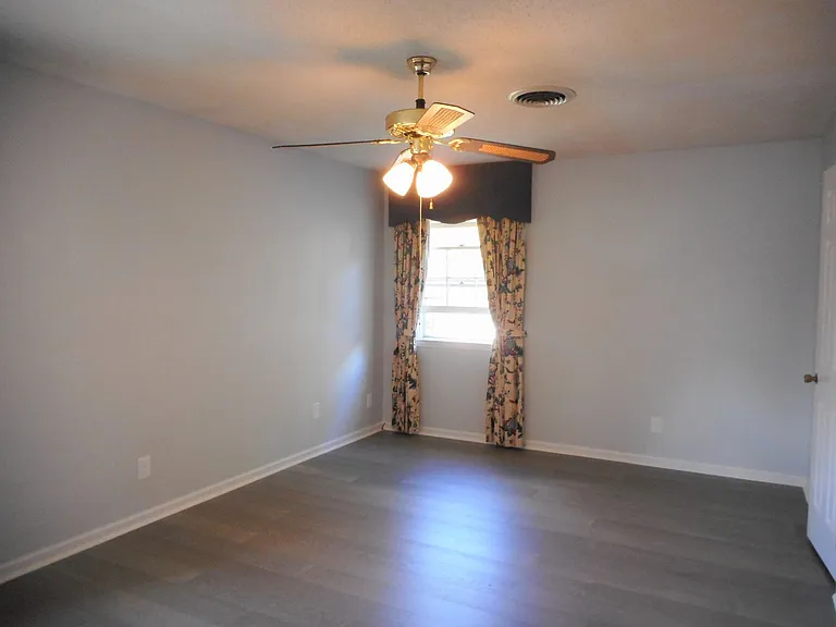 4109 Windlestraw Ln — Photo 12