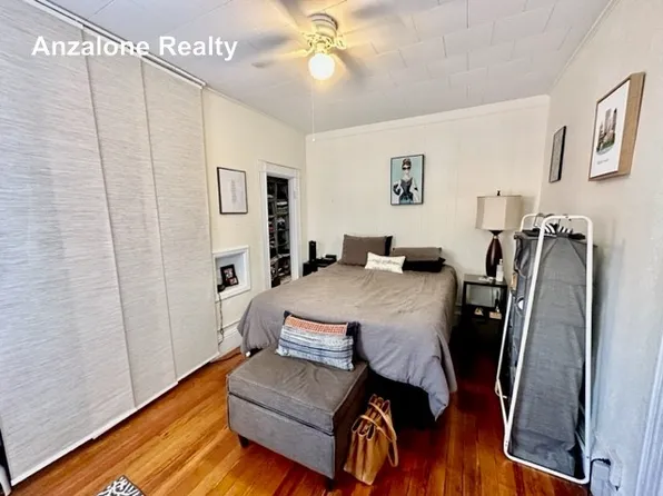 160 Endicott St APT 4, Boston, MA 02113