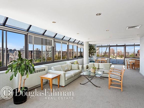 4th image of 1735 York Ave APT 22F