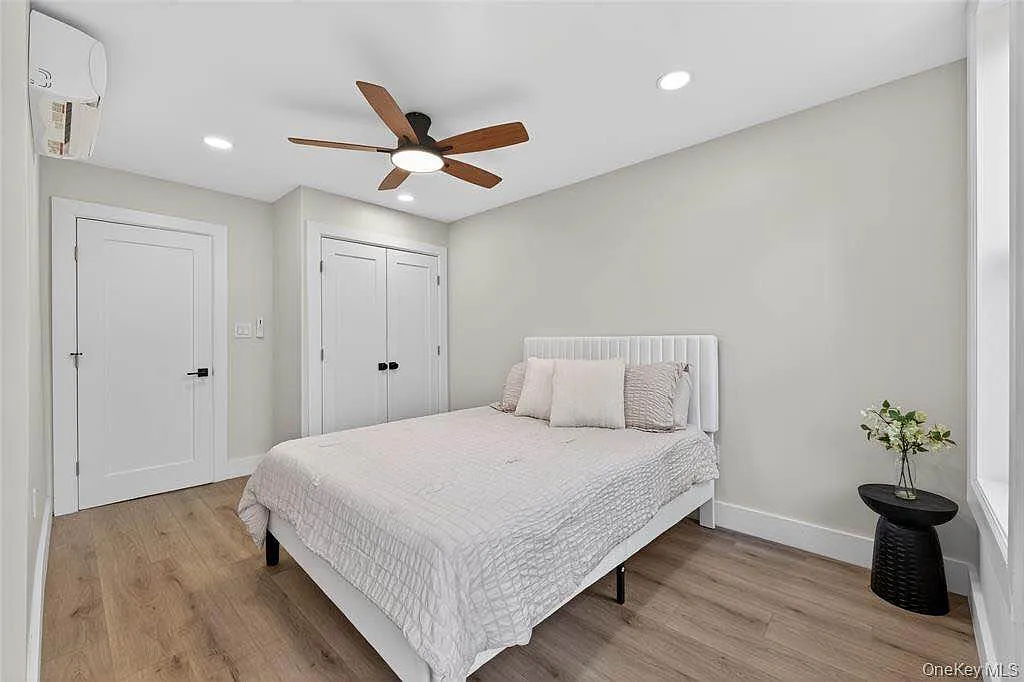 2347 Pacific Street — Photo 2