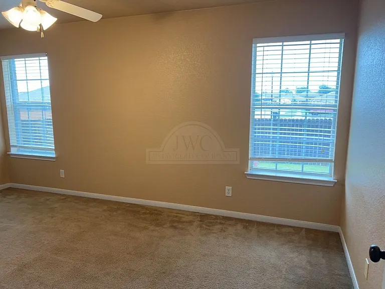 4701 Autumn Valley Dr — Photo 13
