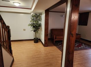 100 Nymark Ave, Toronto, ON M2J2H2