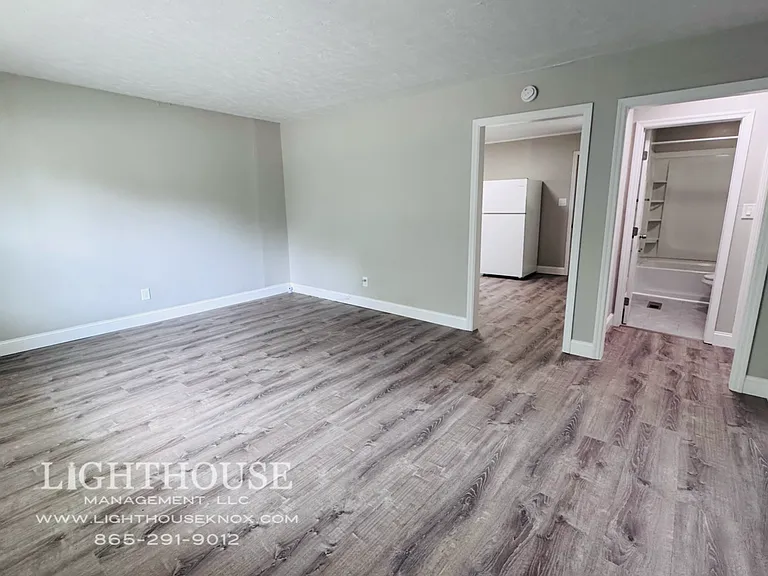 1103 Biddle St SE — Photo 6